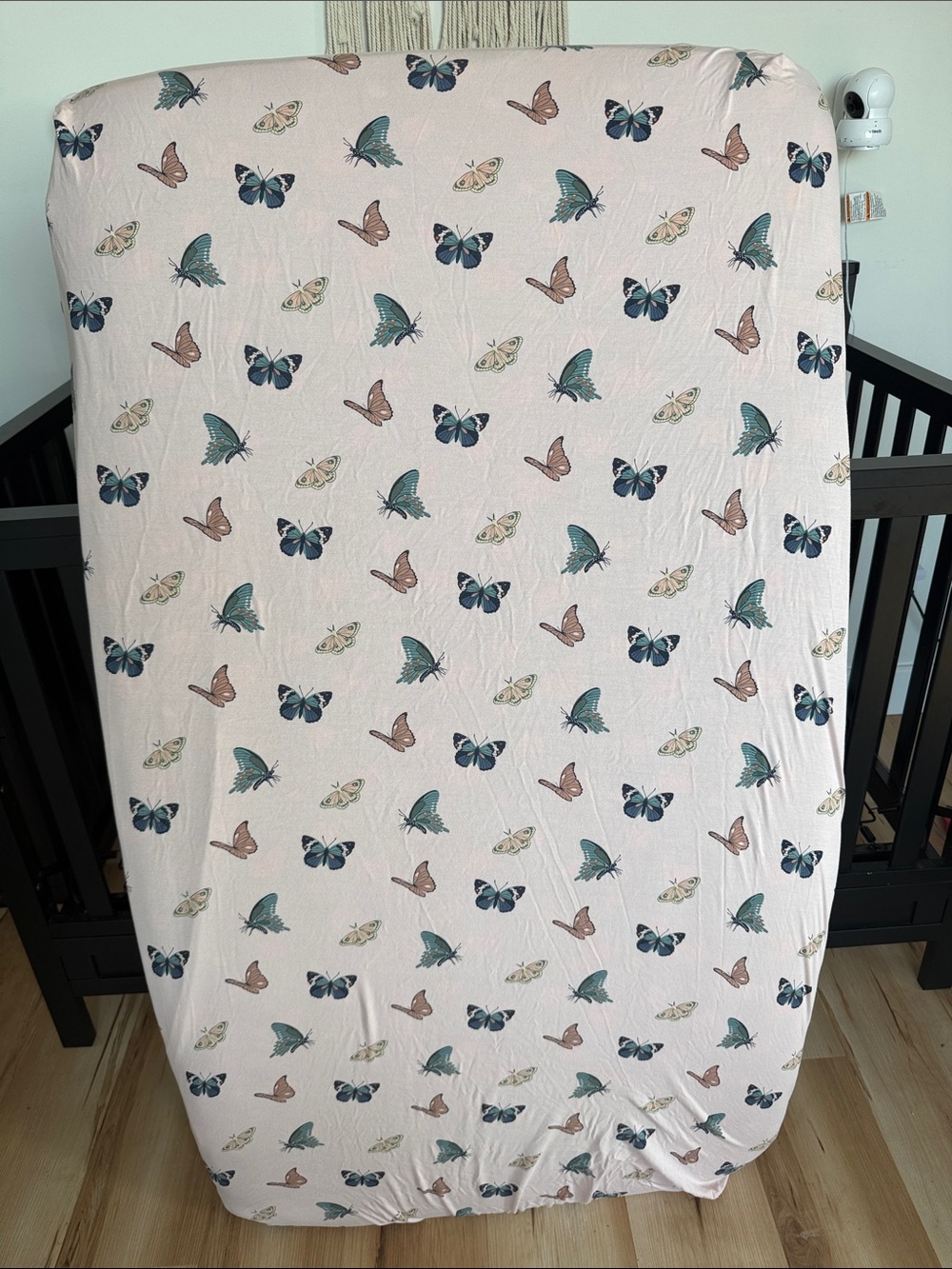 Kyte Crib Sheet- Blush Butterfly